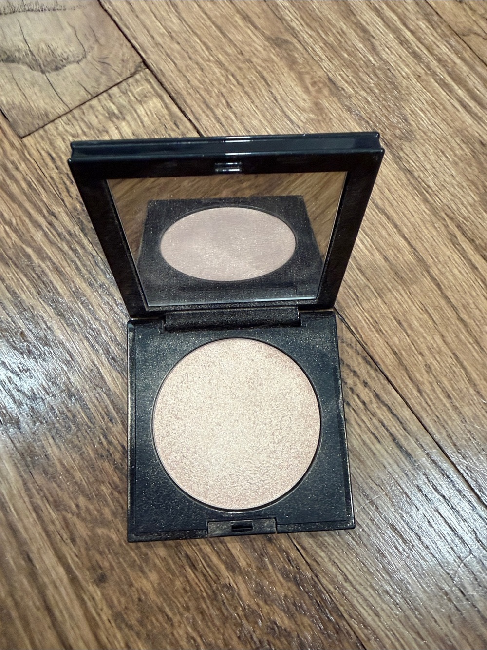 Pat McGrath Golden Nectar Highlighter